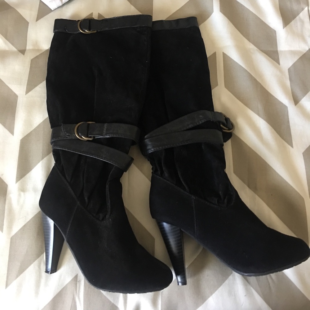 Black slouchy strappy boots!!