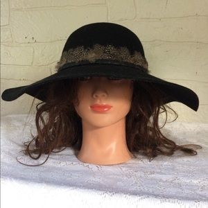 H&M Boho Hat Black Wool Medium Feather Boehemian H&M Boho Hat Black Wool Medium Feather Boehemian