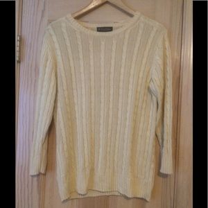 Brooks Brothers 💯% Silk Butter Yellow Sweater Brooks Brothers 💯% Silk Butter Yellow Sweater