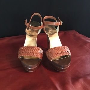Shoes Shoes