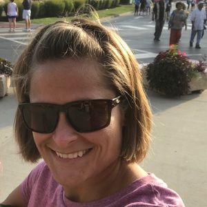 Meet your Posher, Ashley