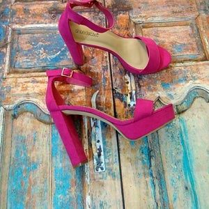 Hot pink platforms 10 m Shoedazzle.NWOT