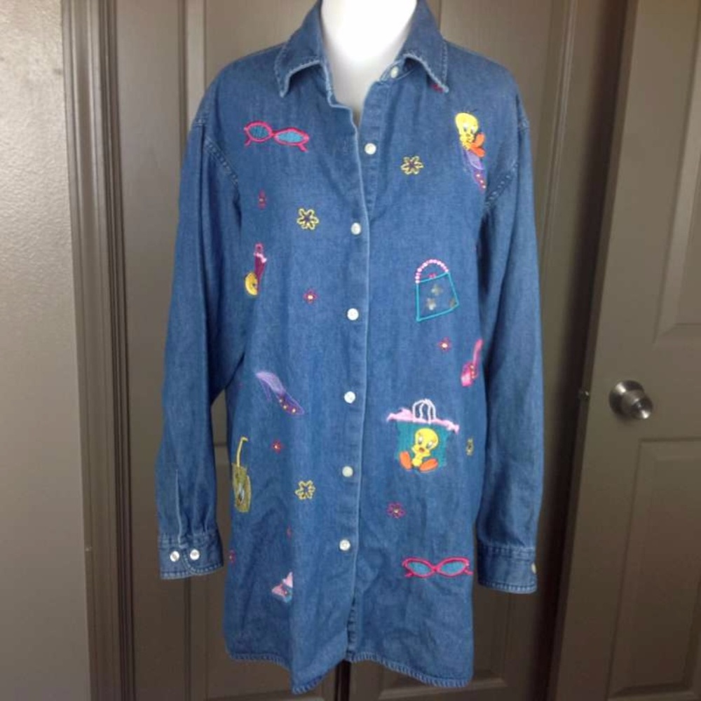 Warner Bros Tweety Bird Top Medium Button Tunic