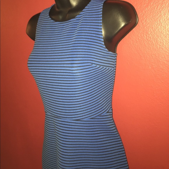 BCBG Adorable fit and flair dress - Picture 4 of 7