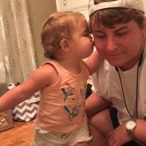 Meet your Posher, Zach