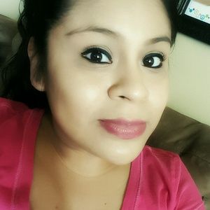 Meet your Posher, Hilda