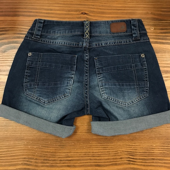 Jean Rolled Up Shorts - Picture 2 of 2