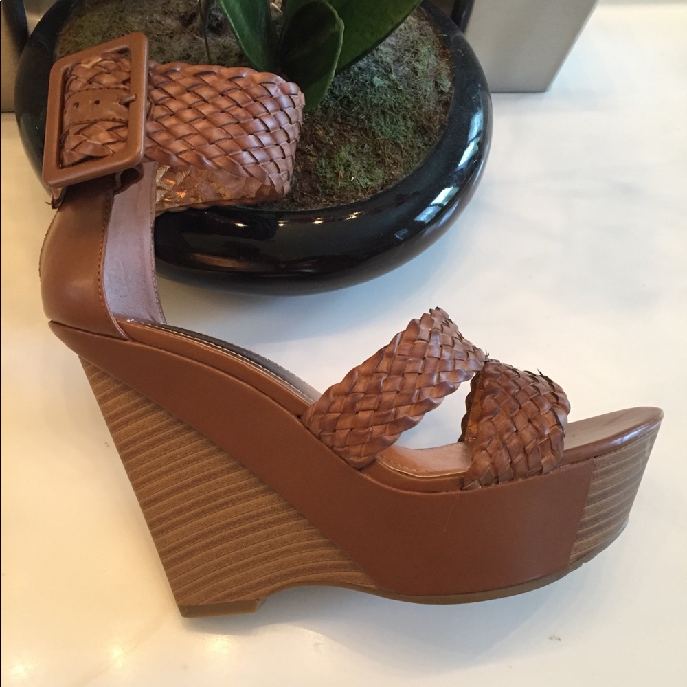 BCBG wedges - Picture 4 of 5