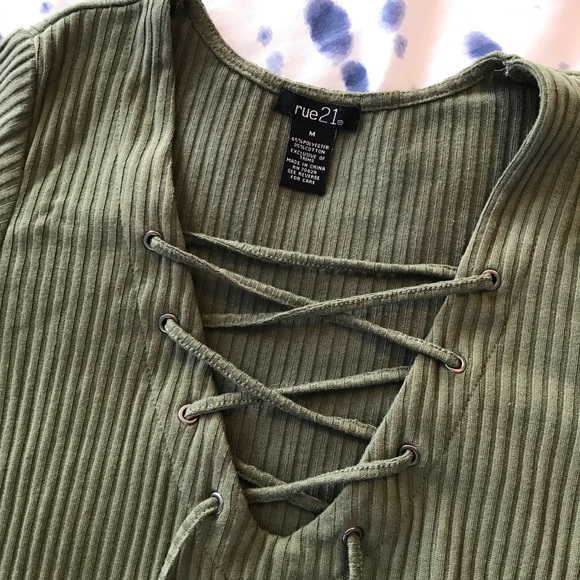 ❌SOLD - Ribbed Bodysuit - Picture 2 of 3