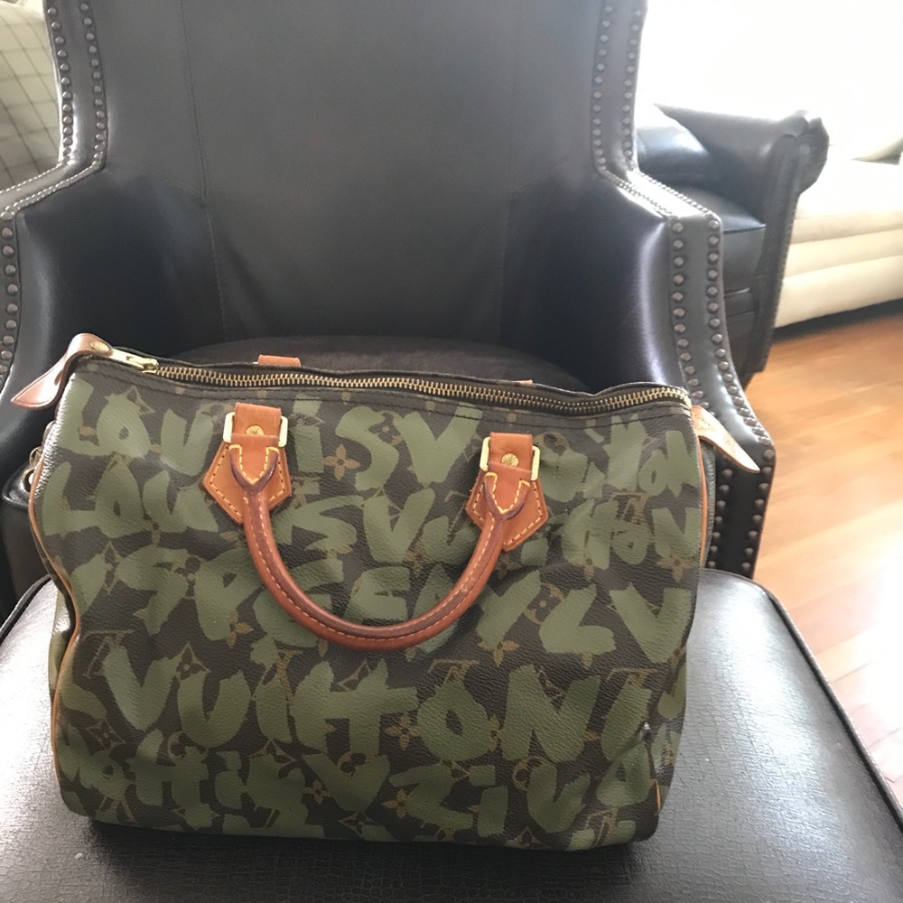 Hand bag