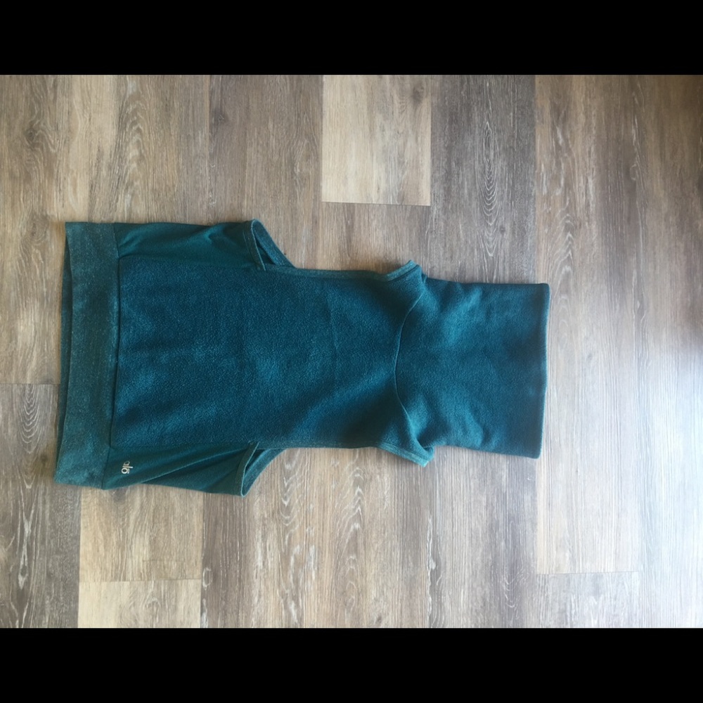 ALO Yoga Sweater Vest Pullover - Picture 3 of 7