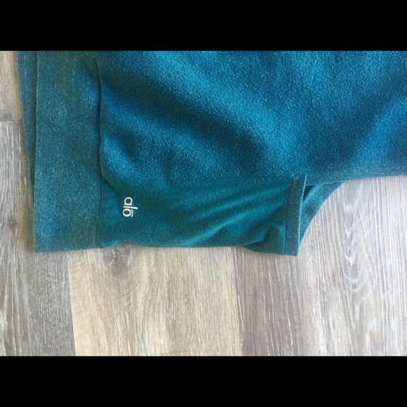 ALO Yoga Sweater Vest Pullover - Picture 2 of 7