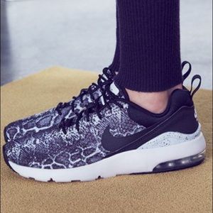 Nike Air Max Python print women's size 7