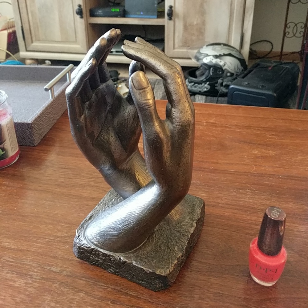Hands bronze (resin) approx 3 lbs