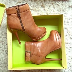 🐕 LIKE NEW Maxstudio 6M Leather Ankle Boots