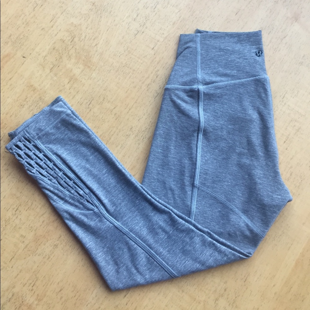 Lululemon 4 high waist crops