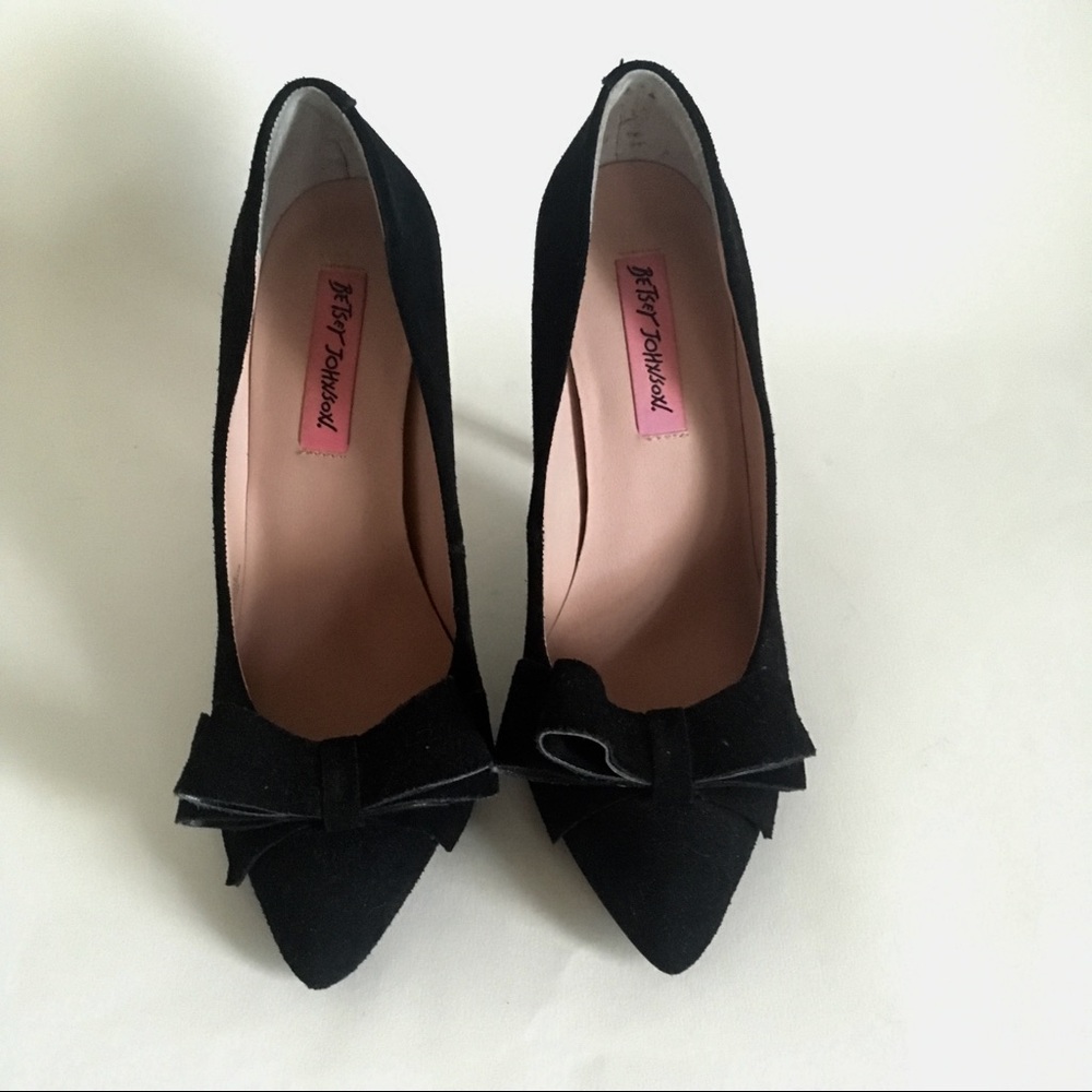 🚫SOLD🚫Cute Black Bow Betsey Johnson Heels