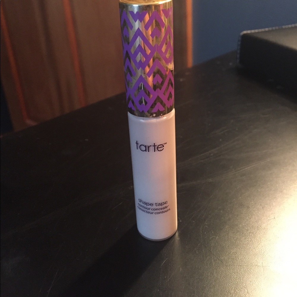 Tarte Shape Tape concealer