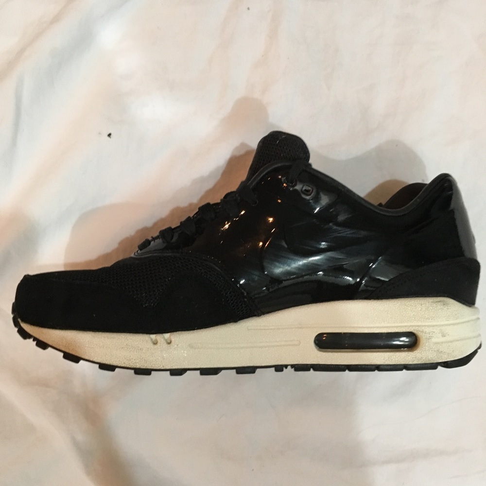 Nike air max women's 8 all black