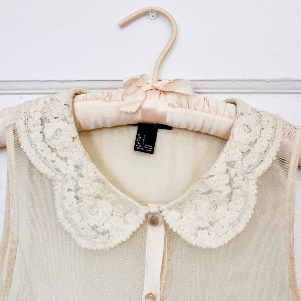 Forever 21 Cream Lace Blouse Size S - Picture 2 of 2
