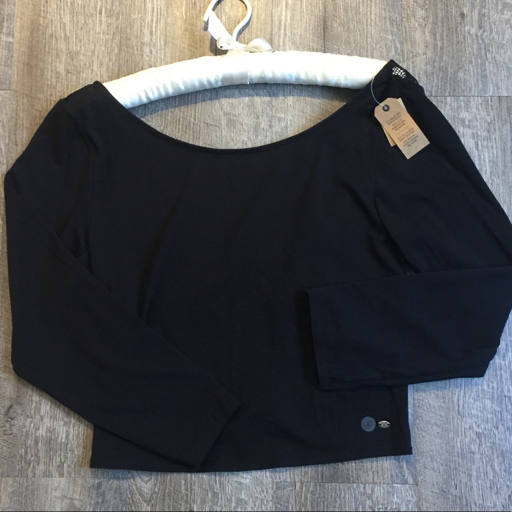 ✨ AE NWT Crop Top ✨