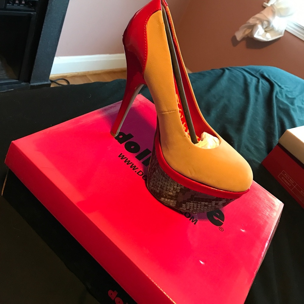Shoe