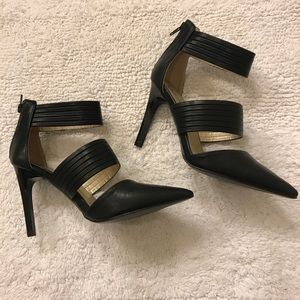 FAUX LEATHER QUPID POINTED TOE PUMPS