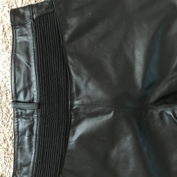 Beautiful Soft Black Leather Pants/Shorts - Picture 3 of 8