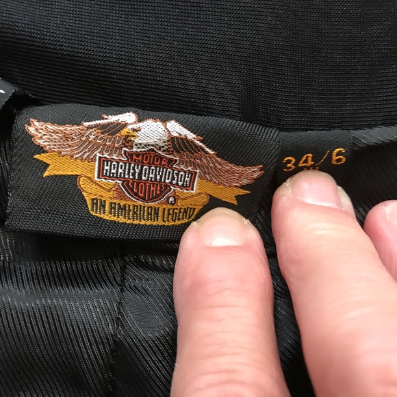 Beautiful Soft Black Leather Pants/Shorts - Picture 4 of 8