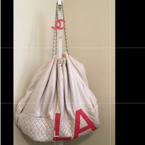 Gorgeous Authentic CHANEL LA Bag Gorgeous Authentic CHANEL LA Bag