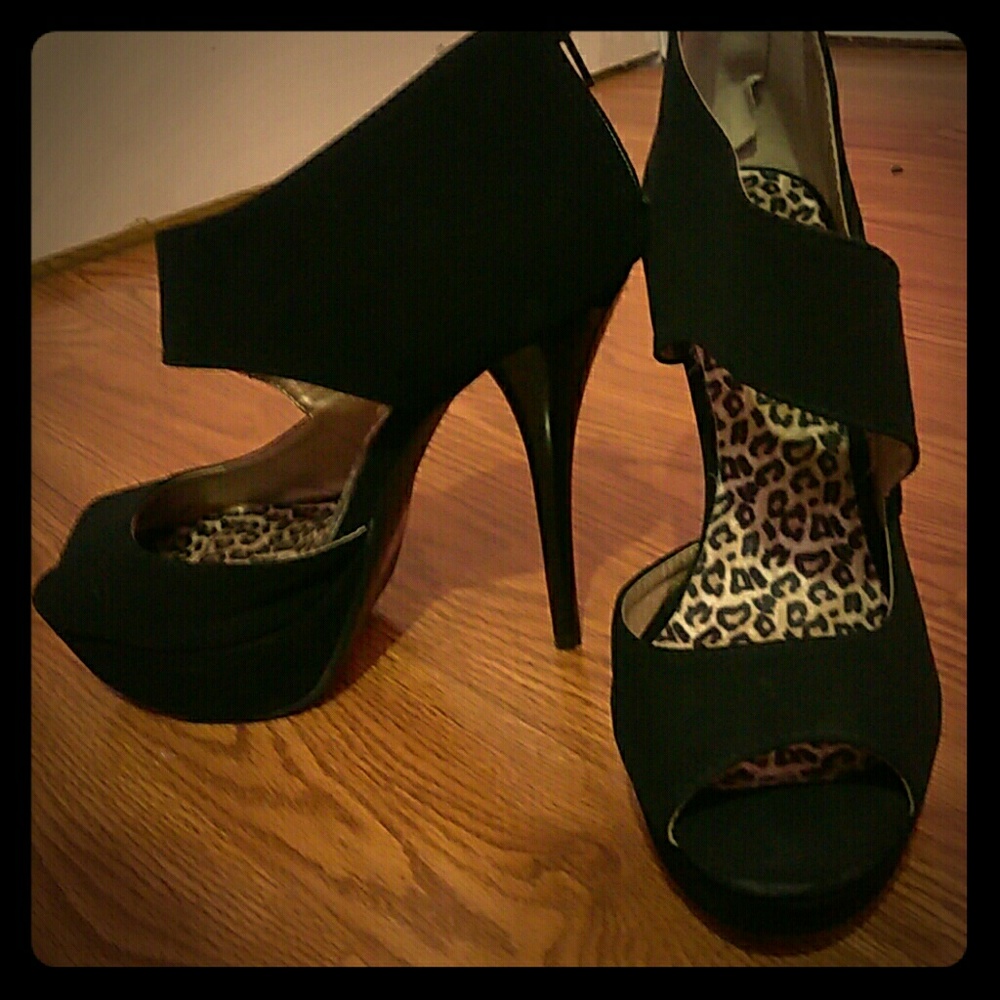 Black High heels
