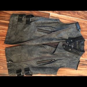 Daytrip leather vest never worn