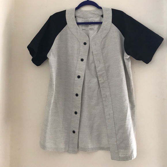 25% OFF BUNDLES Dravus baseball shirt - Picture 2 of 7