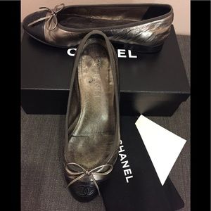 Genuine Chanel ballets in black/"khaki" metallic Genuine Chanel ballets in black/"khaki" metallic