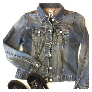 Classic GAP jean jacket Classic GAP jean jacket