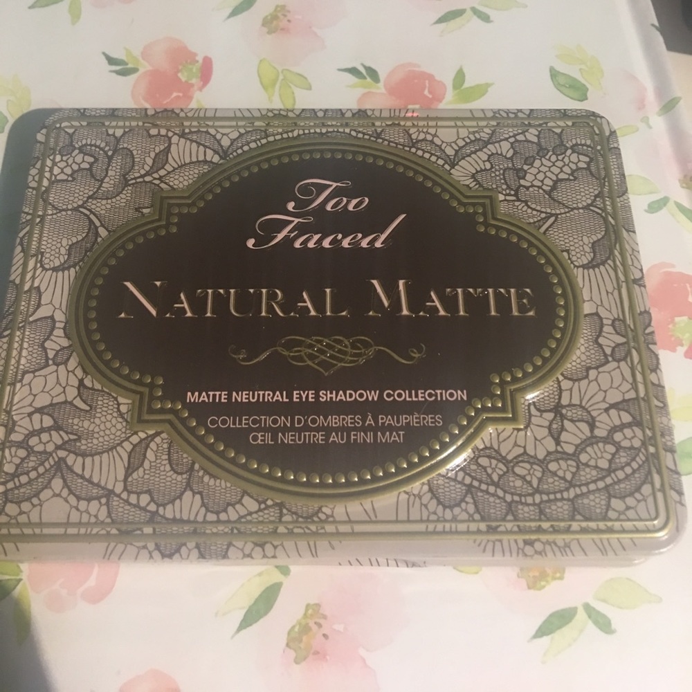 Too faced natural mattew 100% authentic
