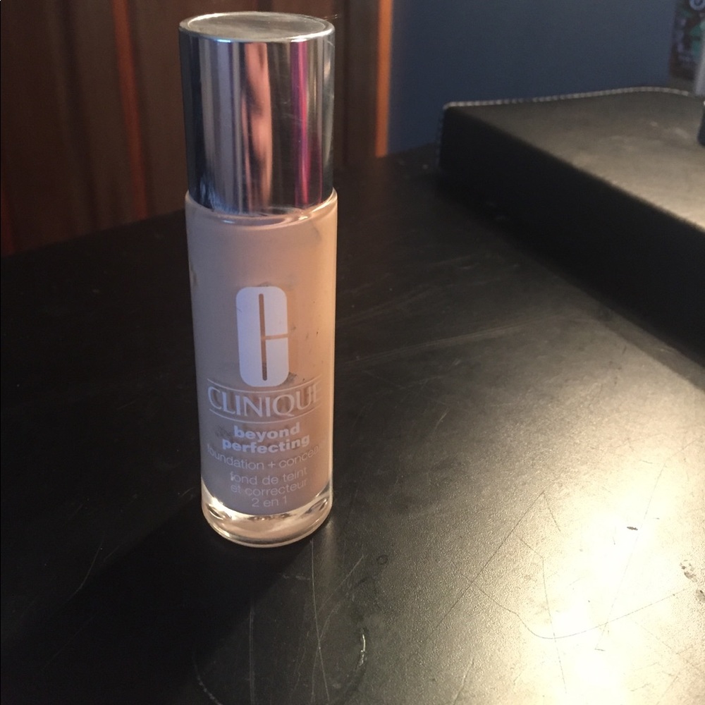 Clinique beyond perfecting foundation+concealer