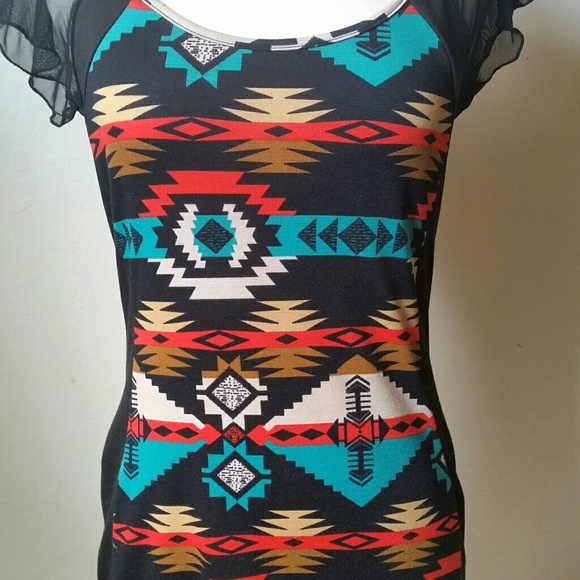 Tribal dress with mesh sleeves - Picture 2 of 7