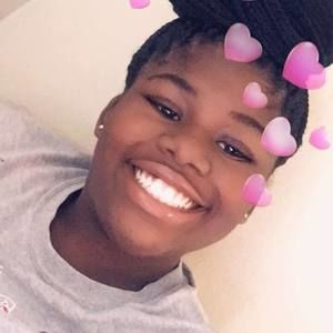 Meet your Posher, Makayla