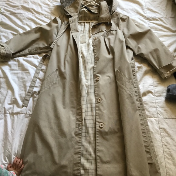 LOndon Fog Vintage Rain Coat - Picture 2 of 4