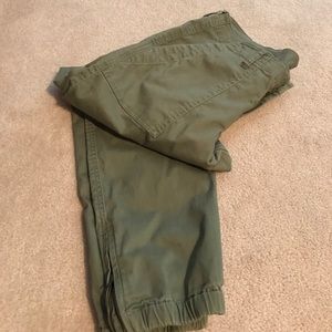 Cabi Olive Cargo Ankle Pant Sz 8 but fit 10/12