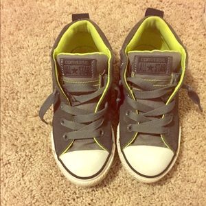 Boys converse size 1