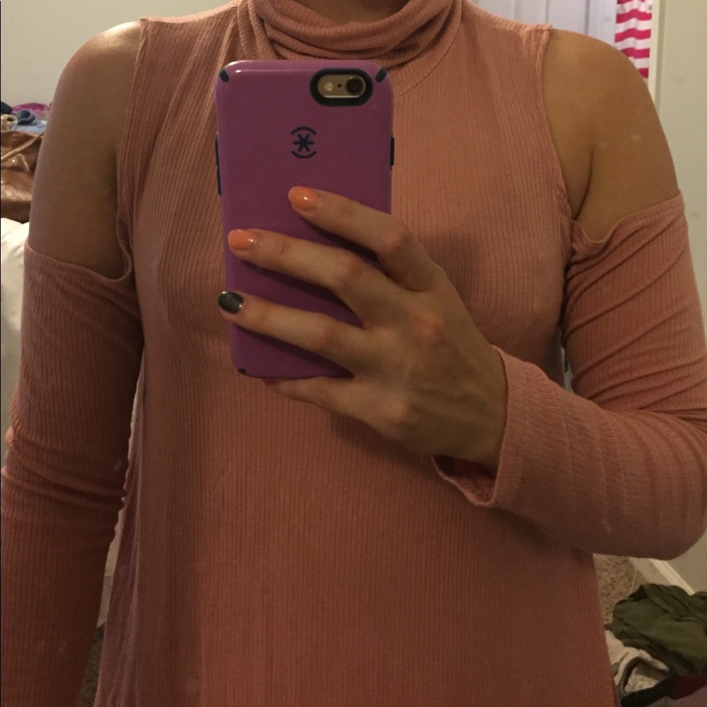 Pink top - Picture 4 of 4