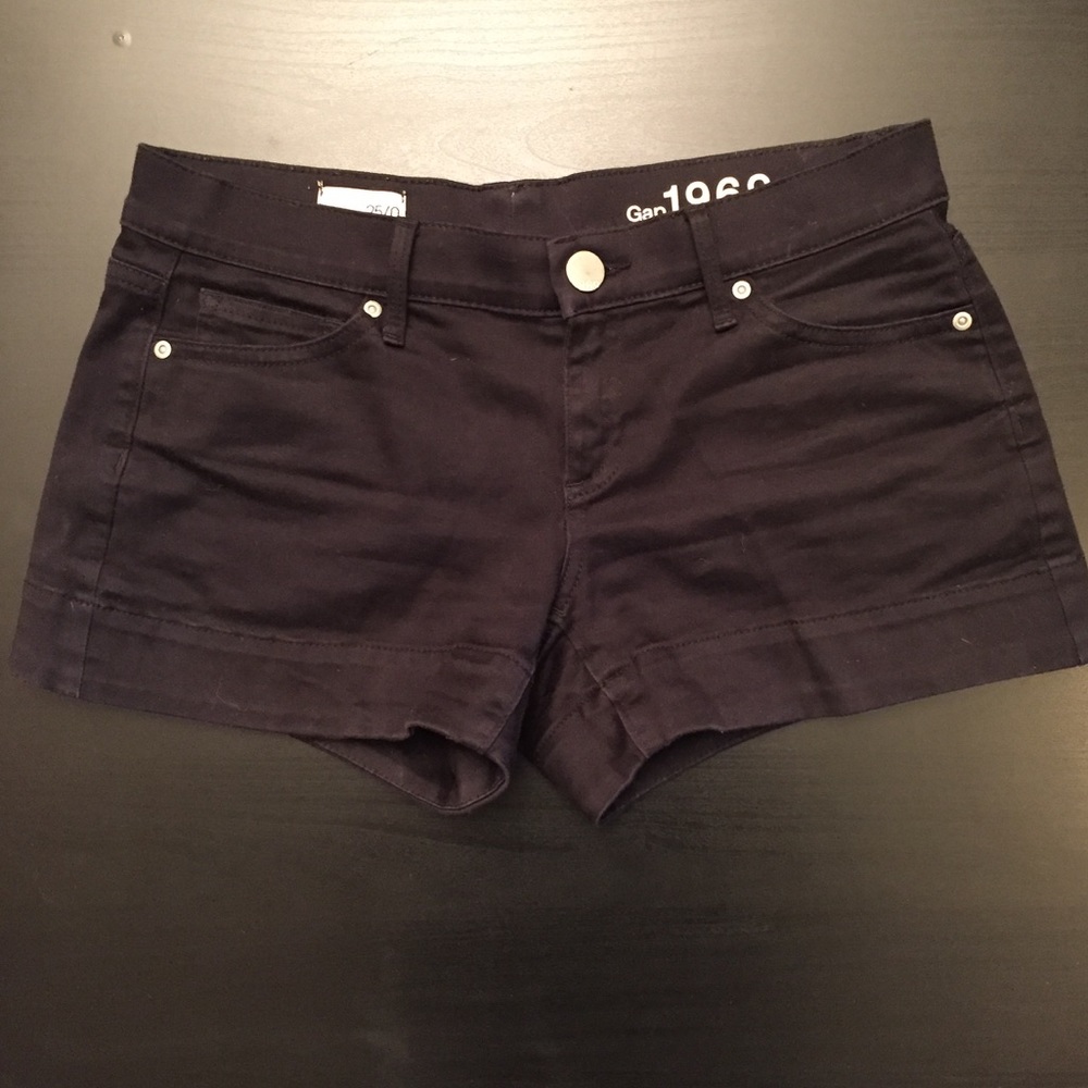Gap 1969 Black denim shorts