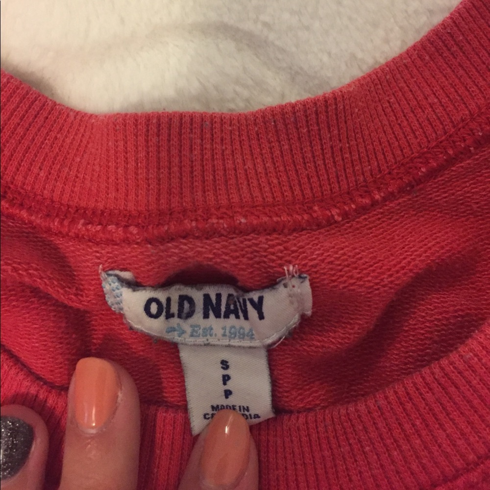 Red pullover - Picture 2 of 3