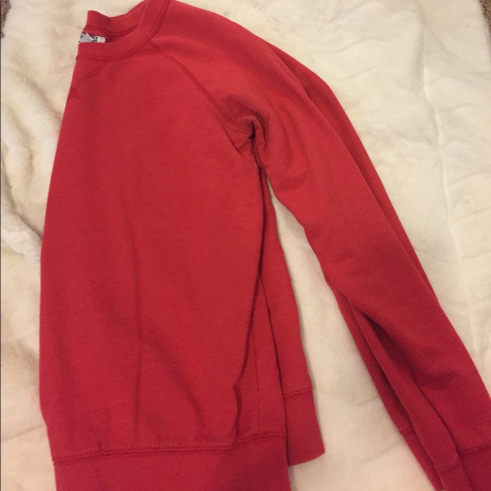 Red pullover - Picture 3 of 3