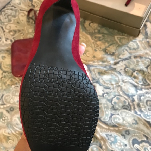 Heels - Picture 3 of 3