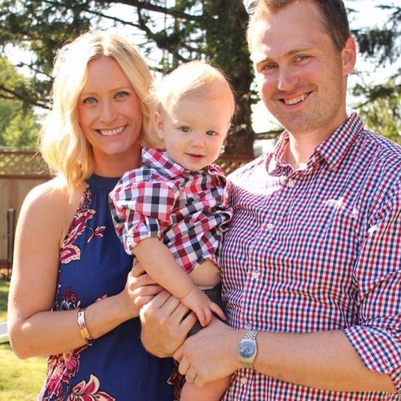 Meet your Posher, Christina - Picture 2 of 2