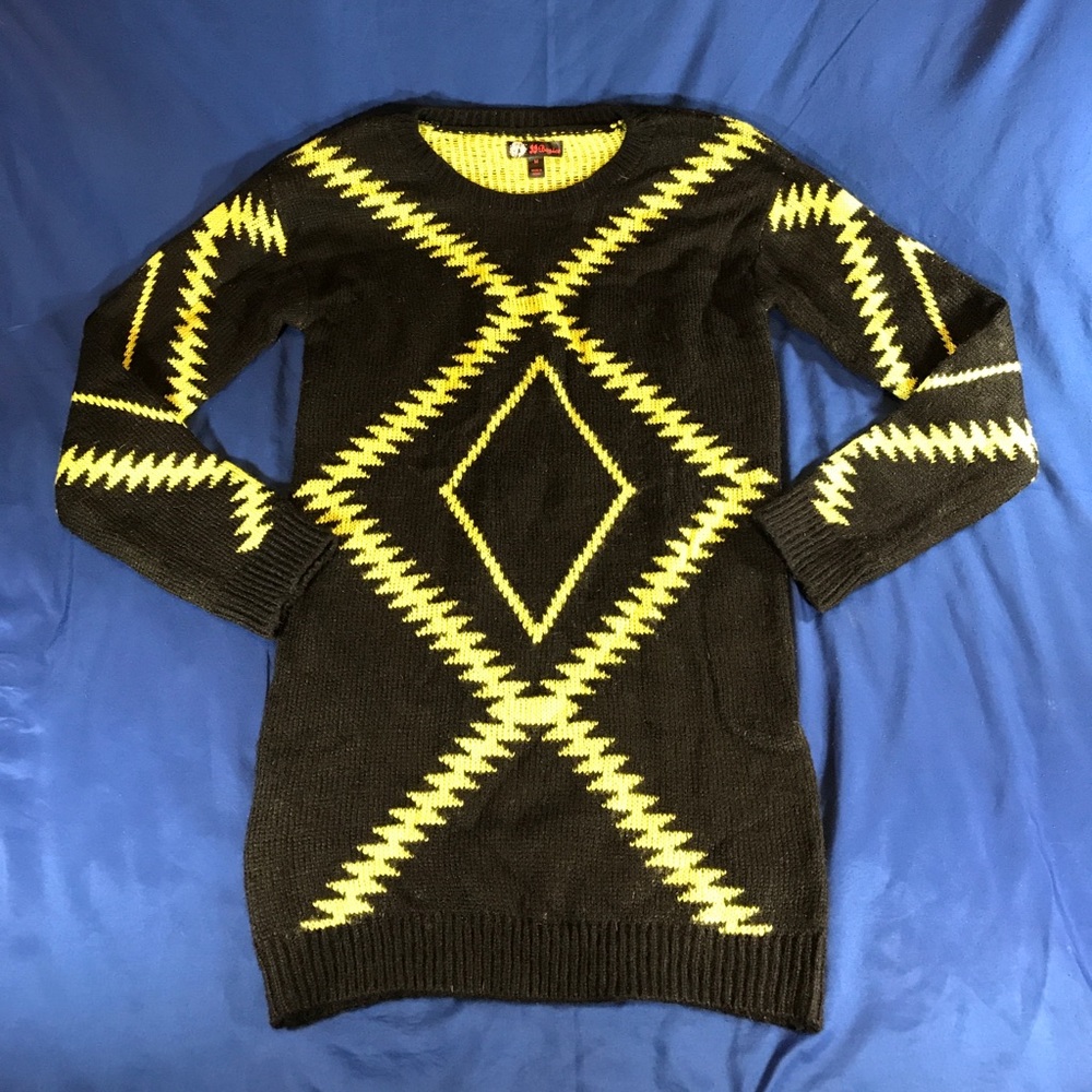 JJ Basics Black Diamond Native Design Sweater