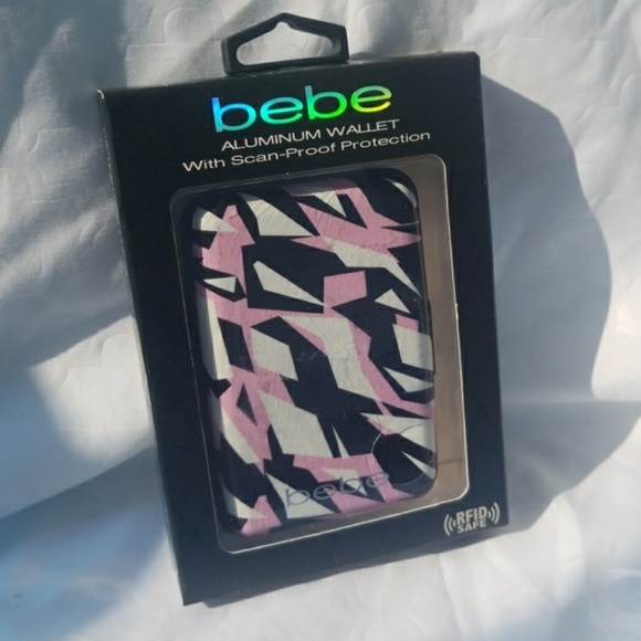 bebe Aluminum Wallet with RFID Protection - Picture 1 of 1